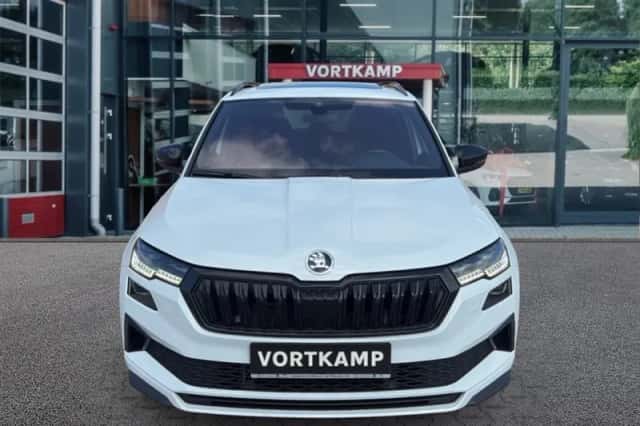 Škoda Karoq (2023) thumbnail 2