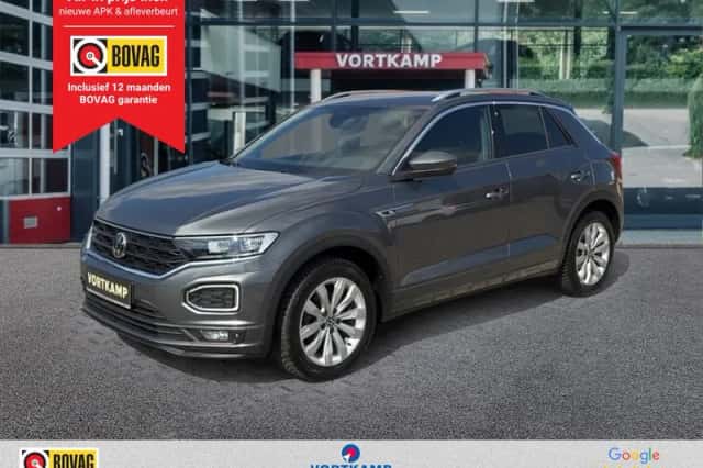 Volkswagen T-Roc (2022) thumbnail 1