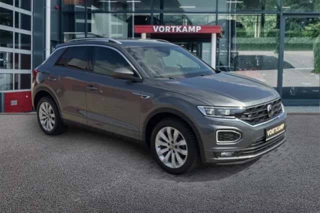 Volkswagen T-Roc (2022) thumbnail 3