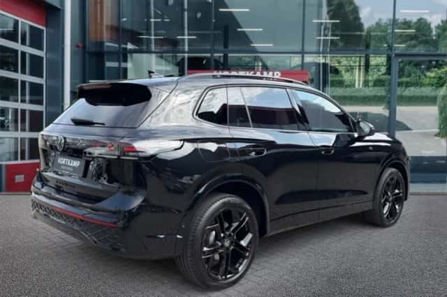 Volkswagen Tiguan (2025) thumbnail 5