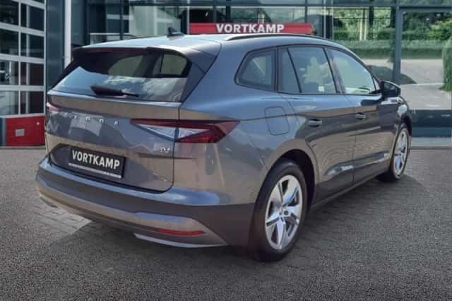 Škoda Enyaq (2023) thumbnail 5
