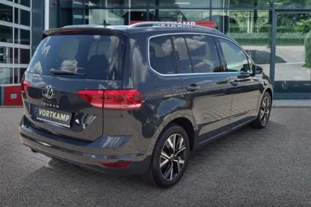 Volkswagen Touran (2022) thumbnail 5