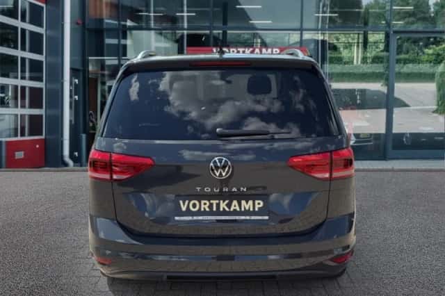 Volkswagen Touran (2022) thumbnail 6