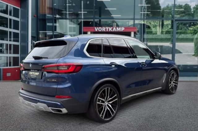 BMW X5 (2021) thumbnail 5