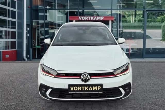 Volkswagen Polo (2022) thumbnail 2