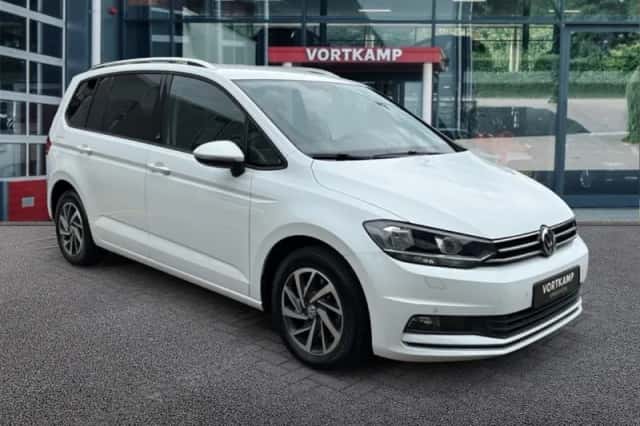Volkswagen Touran (2017) thumbnail 3