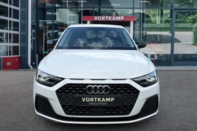 Audi A1 (2018) thumbnail 2