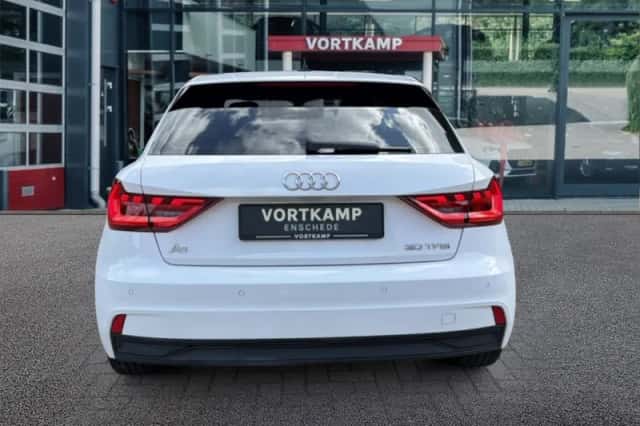 Audi A1 (2018) thumbnail 6
