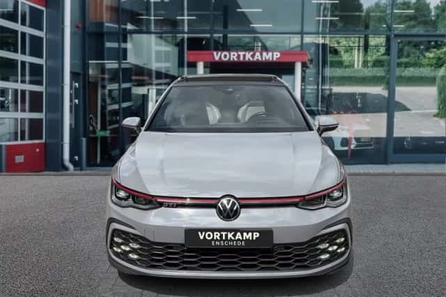 Volkswagen Golf (2020) thumbnail 2