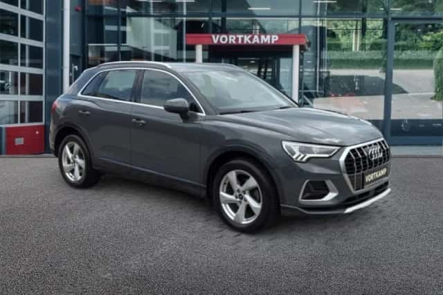 Audi Q3 (2022) thumbnail 3