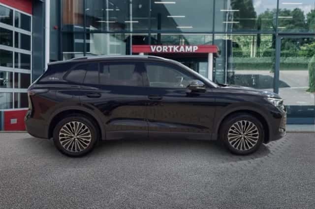 Volkswagen Tiguan (2025) thumbnail 4
