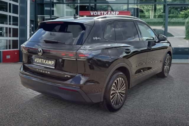 Volkswagen Tiguan (2025) thumbnail 5