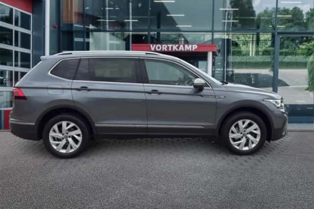 Volkswagen Tiguan (2023) thumbnail 4
