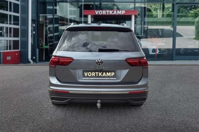 Volkswagen Tiguan (2023) thumbnail 6
