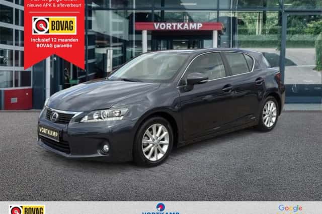 Lexus CT (2011) thumbnail 1