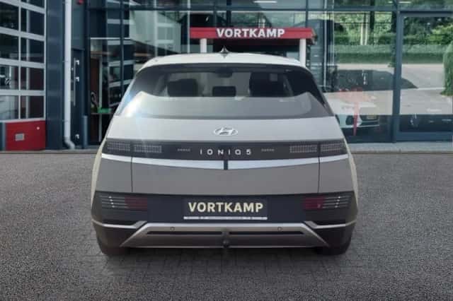 Hyundai Ioniq 5 (2022) thumbnail 6