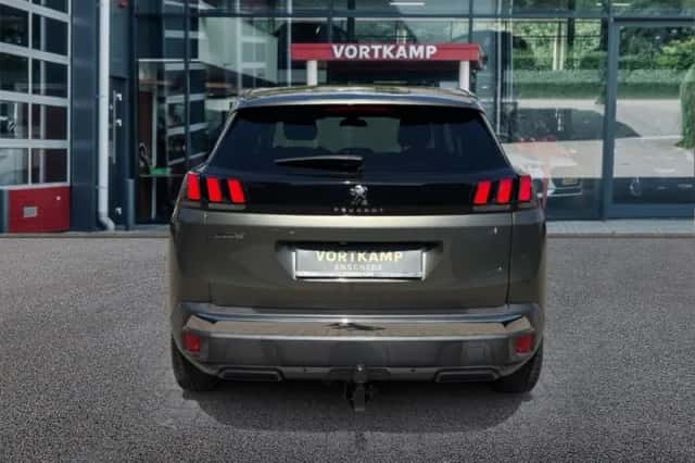 Peugeot 3008 (2017) thumbnail 6