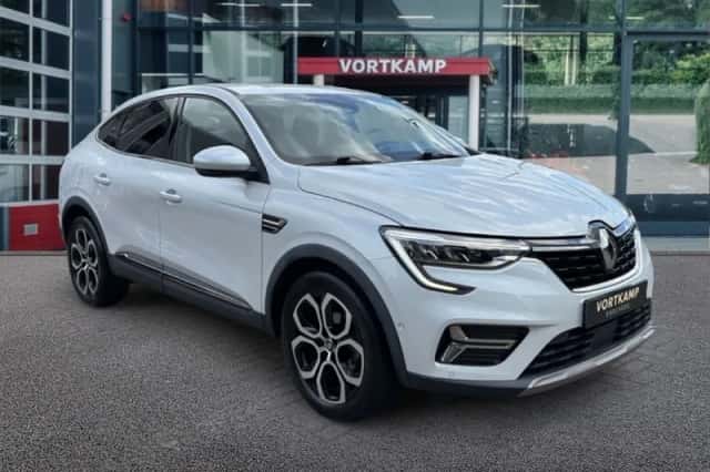 Renault Arkana (2023) thumbnail 3