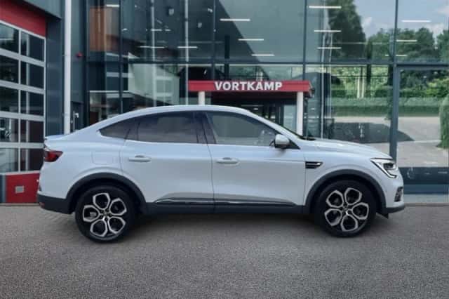 Renault Arkana (2023) thumbnail 4