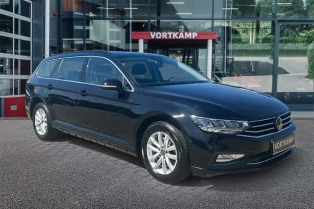 Volkswagen Passat (2020) thumbnail 3