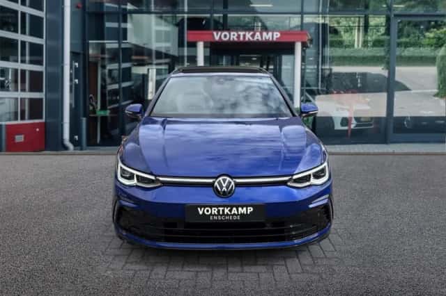 Volkswagen Golf (2021) thumbnail 2