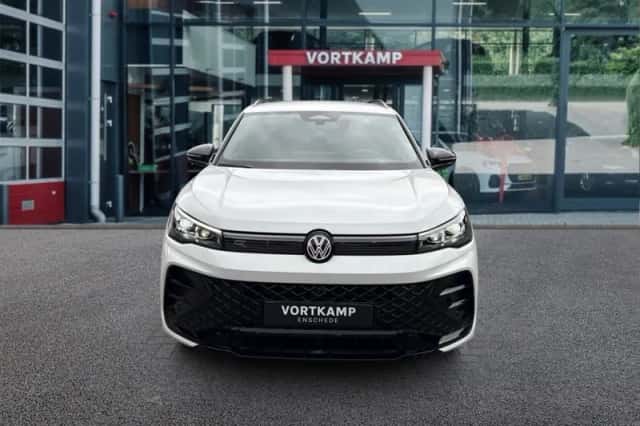 Volkswagen Tiguan (2026) thumbnail 2