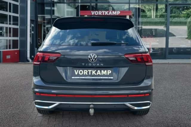 Volkswagen Tiguan (2022) thumbnail 6