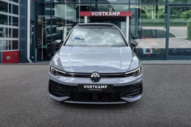 Volkswagen Golf (2026) thumbnail 2