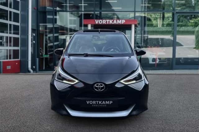 Toyota Aygo (2021) thumbnail 2