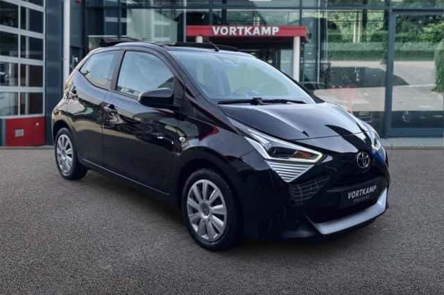 Toyota Aygo (2021) thumbnail 3