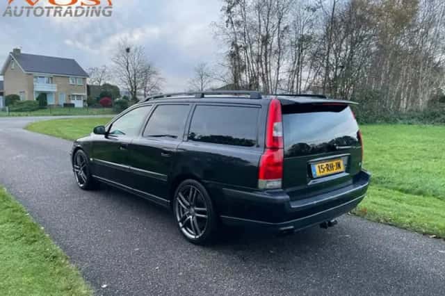 Volvo V70 (2005) thumbnail 3