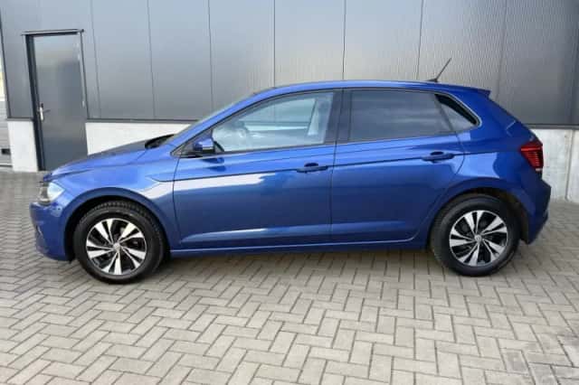 Volkswagen Polo (2018) thumbnail 2