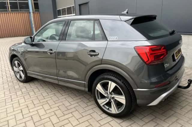 Audi Q2 (2017) thumbnail 3