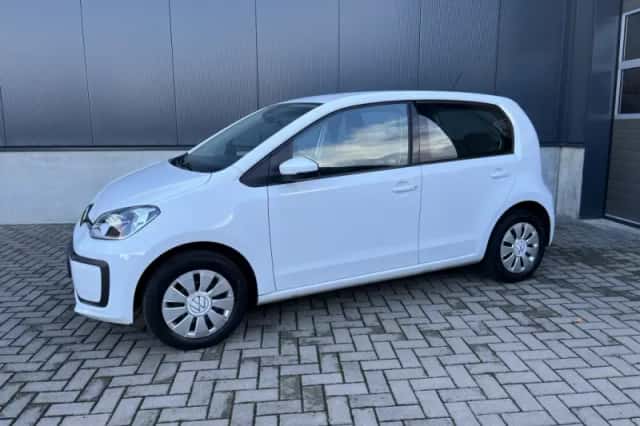 Volkswagen Up! (2021) thumbnail 2