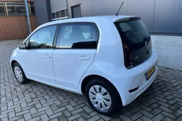 Volkswagen Up! (2021) thumbnail 3