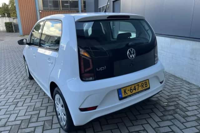 Volkswagen Up! (2021) thumbnail 4
