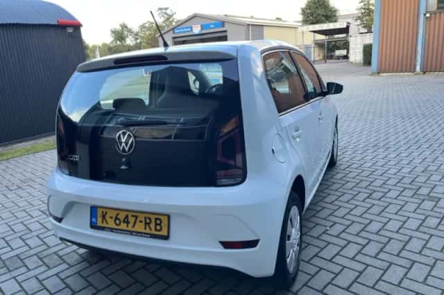 Volkswagen Up! (2021) thumbnail 5
