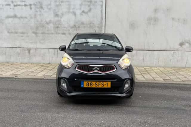 Kia Picanto (2011) thumbnail 5