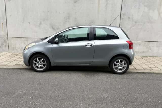 Toyota Yaris (2007) thumbnail 5