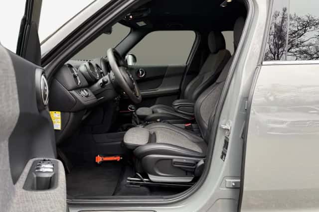 MINI Countryman (2018) thumbnail 18