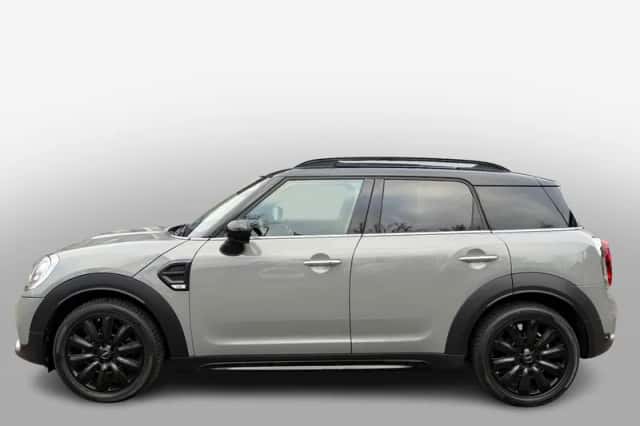 MINI Countryman (2018) thumbnail 3