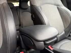 MINI Countryman (2018) thumbnail 38