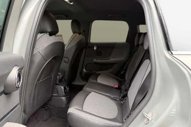 MINI Countryman (2018) thumbnail 39