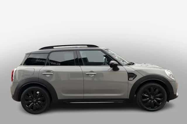 MINI Countryman (2018) thumbnail 7