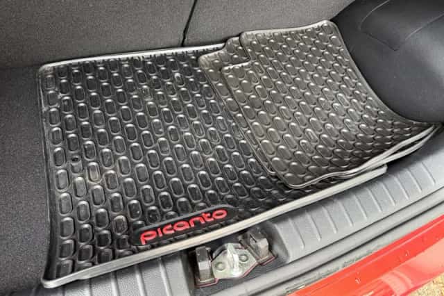 Kia Picanto (2019) thumbnail 45