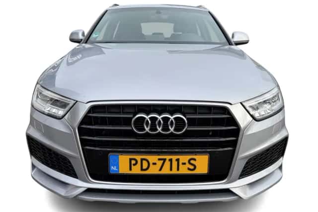 Audi Q3 (2017) thumbnail 13