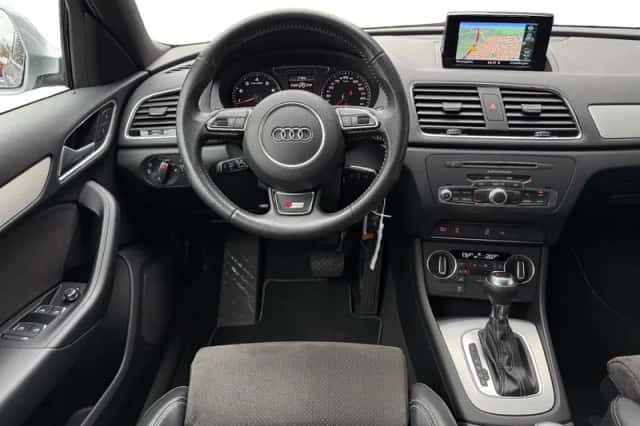 Audi Q3 (2017) thumbnail 20