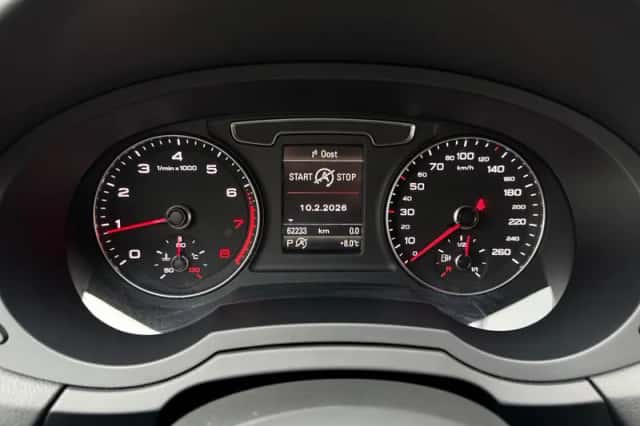 Audi Q3 (2017) thumbnail 26
