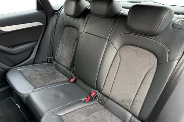 Audi Q3 (2017) thumbnail 44