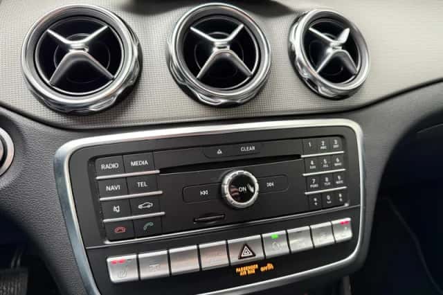 Mercedes-Benz GLA-Klasse (2018) thumbnail 32